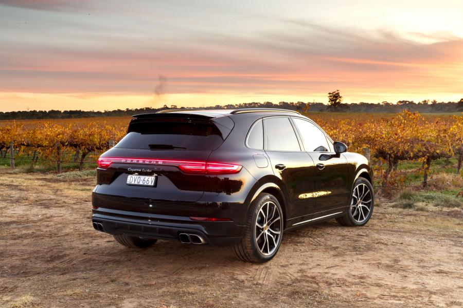  Porsche Cayenne Turbo (PO536) 2018 года  (AU) (фото 3 из 28)